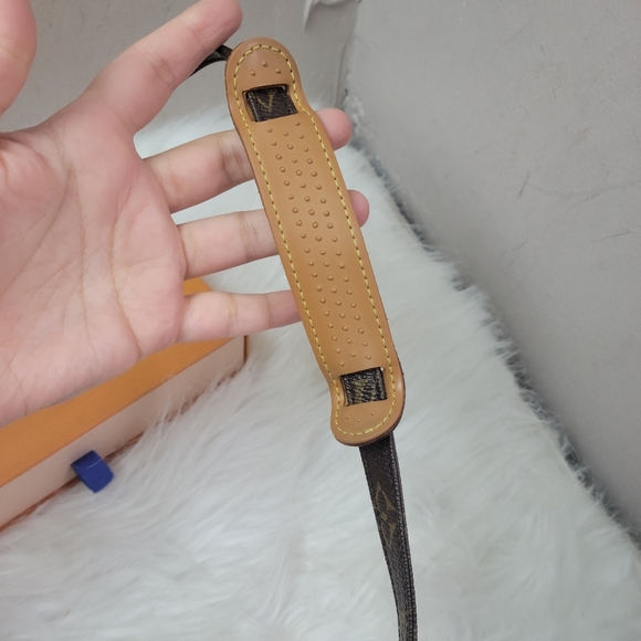 100% Authentic Louis Vuitton Monogram crossbody strap - Picture 7 of 13